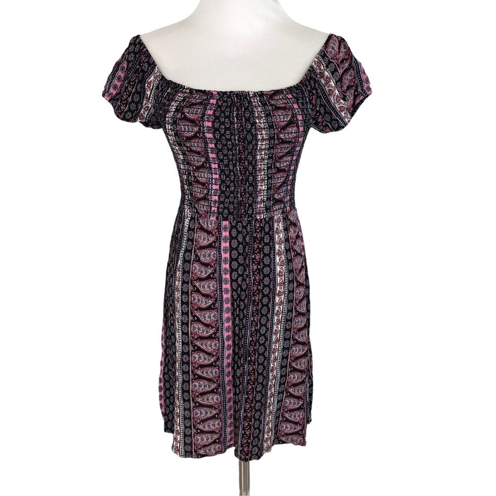 Rue21 Smocked Dress Knee Length Scoop Neck Size Medium Paisley Motif
